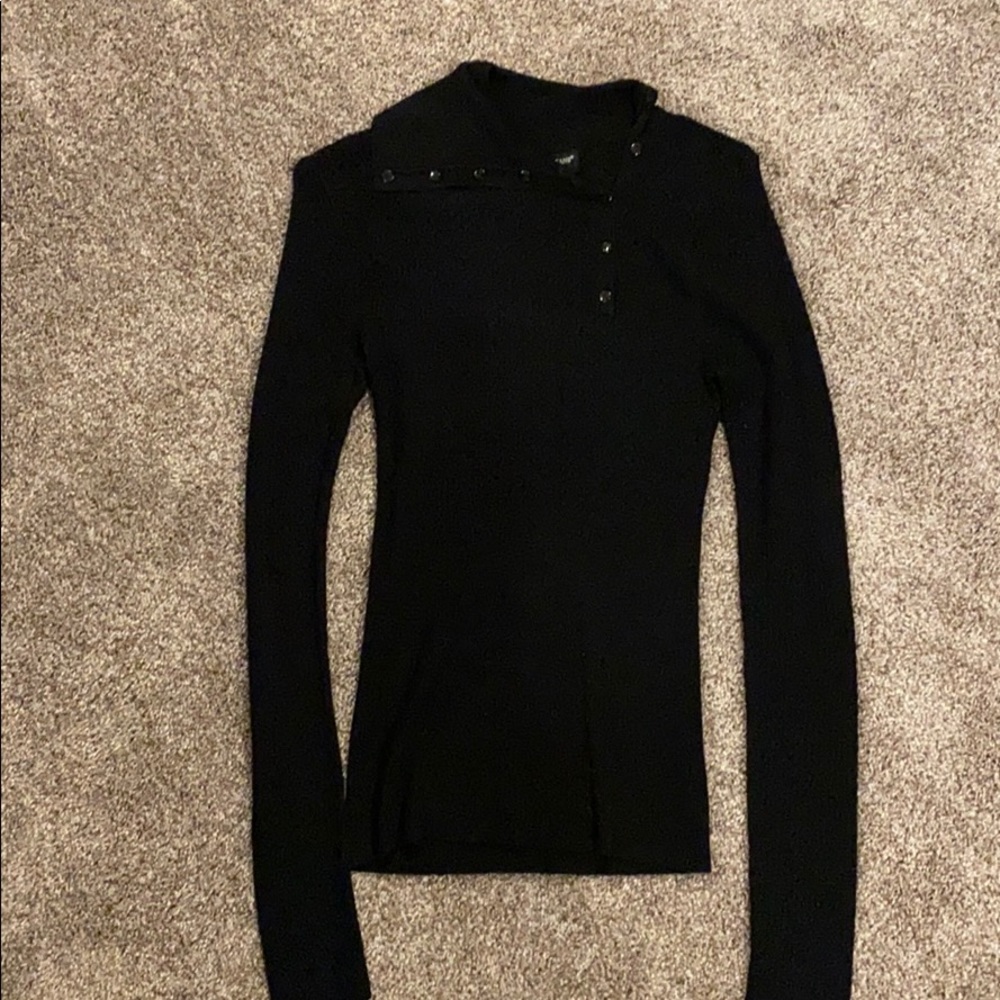 Women’s Guess sweater